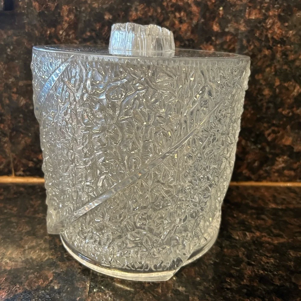 Mid-Century Modern textured Lucite ice bucket in the style of Wilardy ci…